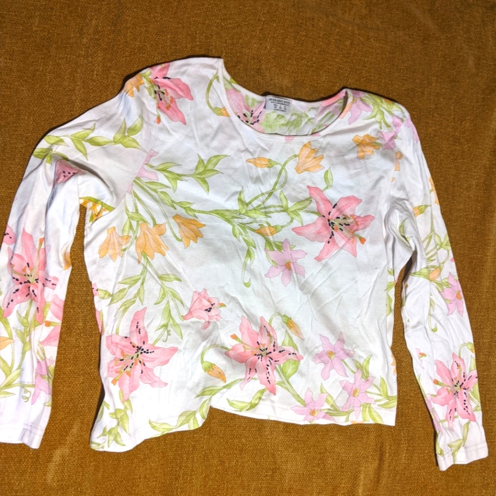 Averado Bessi Longsleeve Tee